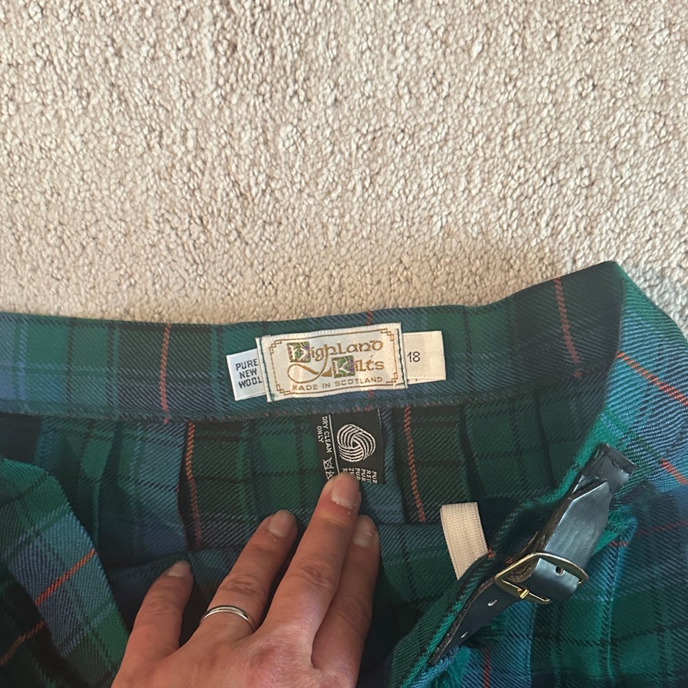 Plaid Green and Blue Women’s Kilt - Picture 2 of 2